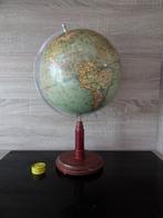 Antieke vintage wereldbol, Huis en Inrichting, Woonaccessoires | Wereldbollen, Gebruikt, ., Ophalen of Verzenden, Interactief