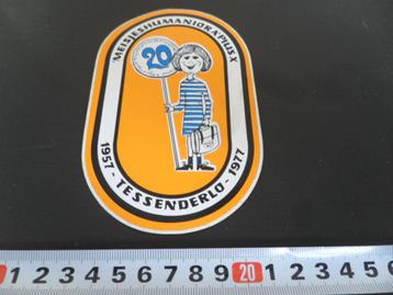 sticker België Tessenderlo Meisjes humaniora Pius x 1977  beschikbaar voor biedingen