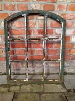 Antiek Gietijzeren Raam - Prachtig Decoratief Element, Ophalen of Verzenden