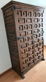 Spaanse kast, Ophalen