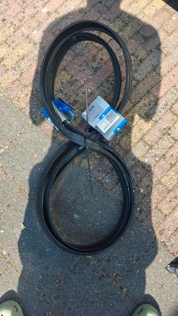 2x Schwalbe buitenband 700x25C beschikbaar voor biedingen