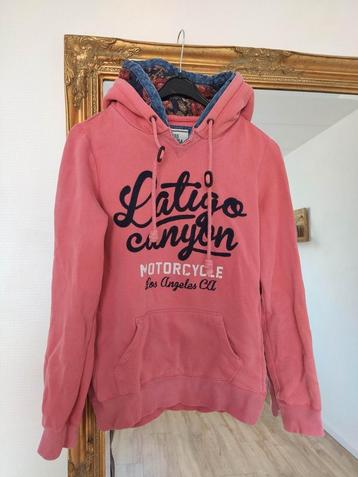 Koraalkleurige hoodie beschikbaar voor biedingen