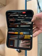 Partij manicure / make up set leren etui.  100 stuks 250 eur, Sieraden, Tassen en Uiterlijk, Uiterlijk | Cosmetica en Make-up