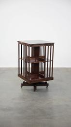 Antieke Engelse houten boekenmolen op wieltjes uit 19e eeuw, Antiek en Kunst, Antiek | Meubels | Kasten, Ophalen