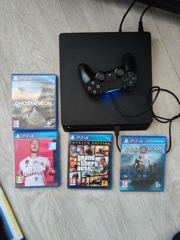 Ps4 slim +  controller en games beschikbaar voor biedingen