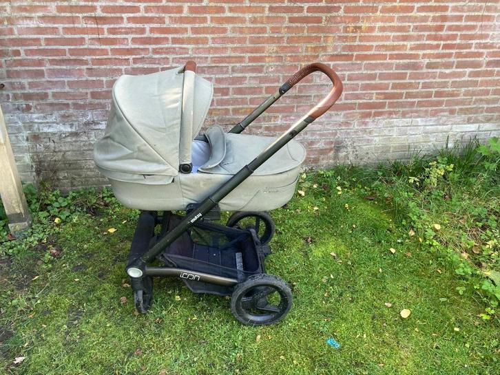 Mutsy Icon kinderwagen: reiswieg + onderstel, Kinderen en Baby's, Kinderwagens en Combinaties, Gebruikt, Kinderwagen, Mutsy, Met reiswieg