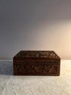Vintage houtbewerkt botanisch doosje, Ophalen of Verzenden