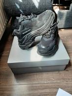 Balenciaga tripple s maat 39, Kleding | Dames, Ophalen of Verzenden, Zo goed als nieuw, Zwart, Sneakers of Gympen