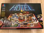 Hotel Bordspel - MB Spellen Klassieker, Hobby en Vrije tijd, Gezelschapsspellen | Bordspellen, Een of twee spelers, Ophalen of Verzenden