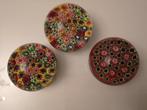 Twee Murano presse-papiers met millefiori decoratie, Ophalen of Verzenden