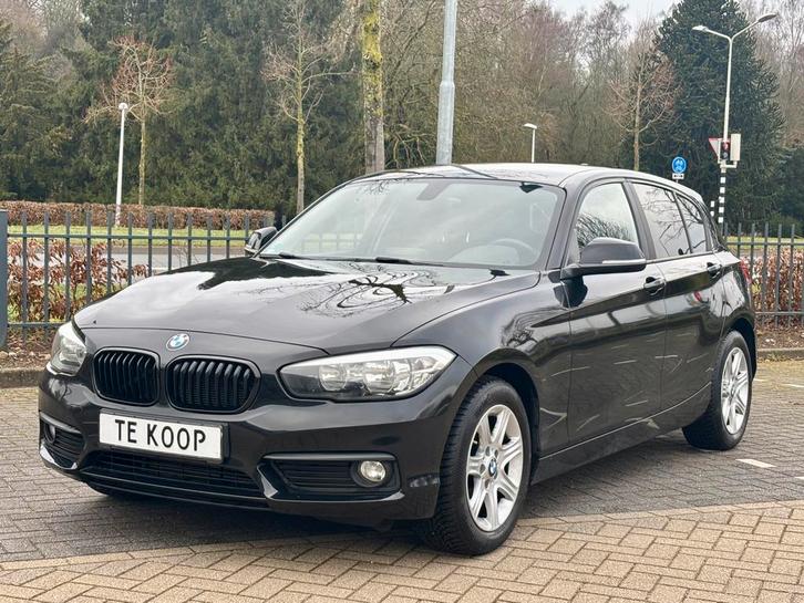 BMW 118i High Executive Cruise stoelverwarming trekhaak, Auto's, BMW, Bedrijf, 1-Serie, ABS, Airbags, Airconditioning, Alarm, Android Auto