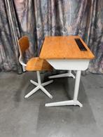 Lessenaar Kinderbureau Tafeltje Vintage Stoeltje Kinderkamer, Antiek en Kunst, Ophalen