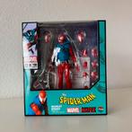 Spiderman Scarlet Spider Marvel Mafex Medicom Toy, Ophalen of Verzenden, Zo goed als nieuw