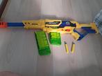 Nerf gun geel met 2 magazijnen, Ophalen, Zo goed als nieuw