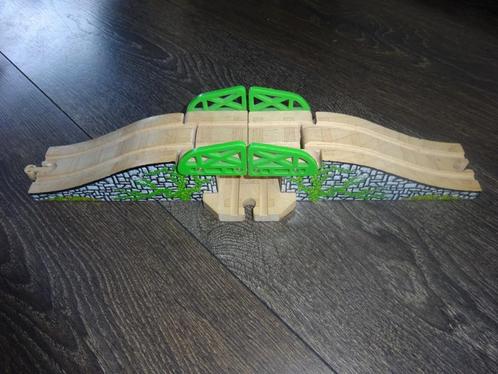 thomas de trein hout ophaalbrug, Kinderen en Baby's, Speelgoed | Thomas de Trein, Zo goed als nieuw, Ophalen of Verzenden
