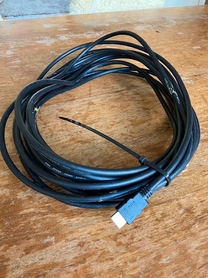 Tien meter High Speed HDMI Kabel, Audio, Tv en Foto, Audiokabels en Televisiekabels, Gebruikt, HDMI-kabel, 5 tot 10 meter, Ophalen of Verzenden