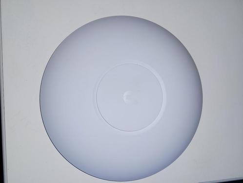 Ubiquiti AC PRO, Computers en Software, Accesspoints, Zo goed als nieuw, Ophalen of Verzenden
