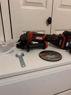 SKIL haakse slijper 3930CB 20v, Doe-het-zelf en Verbouw, Ophalen of Verzenden, Zo goed als nieuw, Minder dan 700 watt, Haakse handslijpmachine