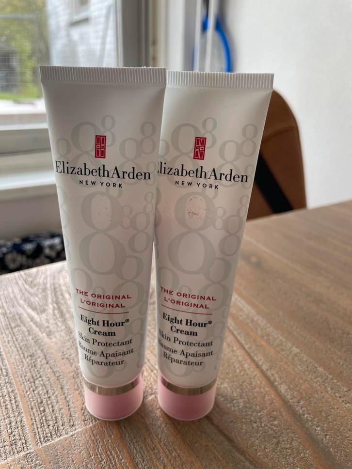 Elizabeth Arden eight hour cream, Sieraden, Tassen en Uiterlijk, Uiterlijk | Gezichtsverzorging, Nieuw, Gehele gezicht, Ophalen of Verzenden