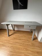 Bureau van Woood (type Sammie), Ophalen, Zo goed als nieuw, Bureau