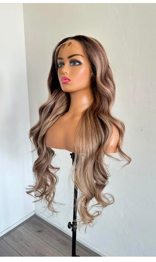 Prachtige, handgemaakte nieuwe pruik van echt haar, Sieraden, Tassen en Uiterlijk, Uiterlijk | Haarverzorging, Zo goed als nieuw