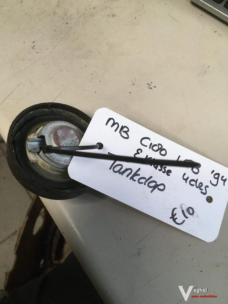 Mercedes C180 '94  1.8 B    Tankdop, Auto-onderdelen, Brandstofsystemen, Gebruikt, Ophalen of Verzenden