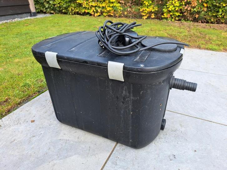 Vijver filter - Velda cross flow biofill met UV-C lamp, Tuin en Terras, Vijver-toebehoren, Gebruikt, Vijverfilter, Ophalen