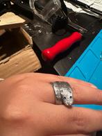 Slangen ring met Diamantjes, Sieraden, Tassen en Uiterlijk, Ringen, 18 tot 19, Nieuw, Ophalen of Verzenden, Met edelsteen