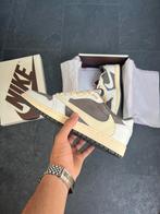 Nike Air Jordan 1 Low Travis Scott Reverse Mocha, Wit, Nieuw, Ophalen of Verzenden, Sneakers of Gympen