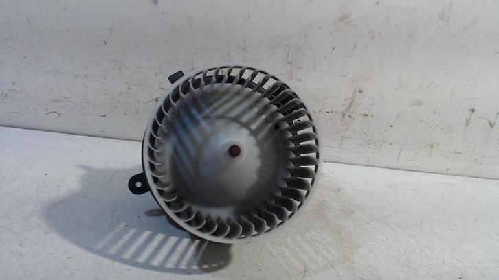Kachel ventilator motor Renault Twingo, Auto-onderdelen, Airco en Verwarming, Renault, Gebruikt, Herkomst onderdeel bekend, 12 maanden garantie