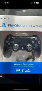 2 gloednieuwe PlayStation 4 controllers, ps4 console zwart, Nieuw, Ophalen of Verzenden, PlayStation 4
