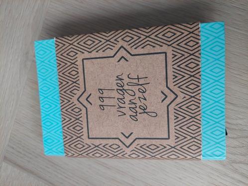 999 vragen aan jezelf, Boeken, Overige Boeken, Zo goed als nieuw, Ophalen