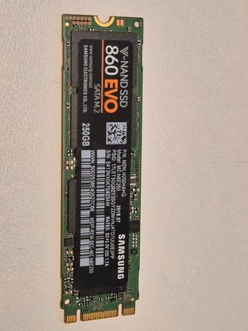Samsung 860 EVO 250GB M.2 SSD 2280 beschikbaar voor biedingen