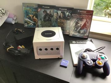 Nintendo gamecube wit met spellen beschikbaar voor biedingen