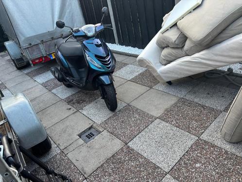 piaggio zip 80cc, Fietsen en Brommers, Scooters | Piaggio, Gebruikt, Zip, Maximaal 45 km/u, Benzine, Ophalen