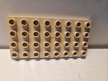 Lego duplo beige  bouwplaat / basisplaat 8x4 beschikbaar voor biedingen