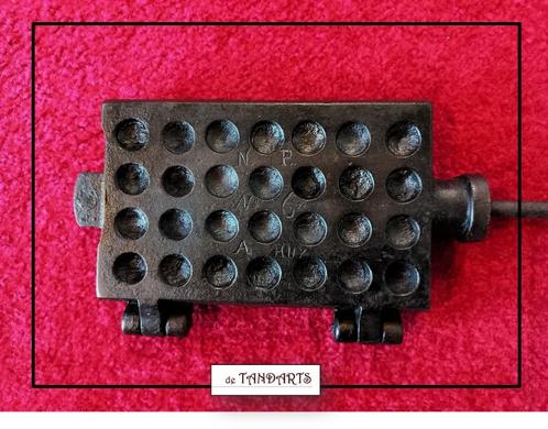 Gietijzeren Wafelijzer, gemerkt – 56 cm, Antiek en Kunst, Antiek | Keukenbenodigdheden, Ophalen of Verzenden