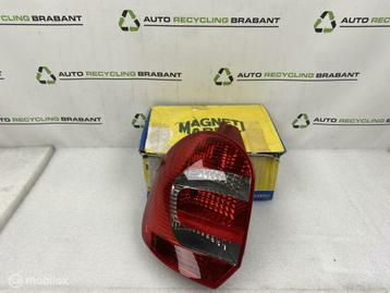 Achterlicht Links Renault Modus 2 NIEUW ORIGINEEL 8201012186 beschikbaar voor biedingen