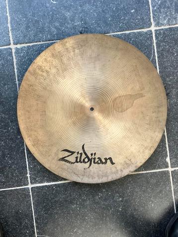 Zildjian Avedis flat top ride 20” beschikbaar voor biedingen