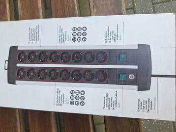 BRENNERSTUHL STEKKERDOOS 25 euro prijs is vast. beschikbaar voor biedingen