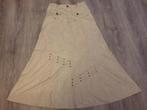 Een lange rok met rits en knopenMooie rok, helemaal nieuw en, Maat 38/40 (M), Beige, Nieuw, Ophalen of Verzenden