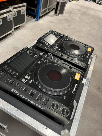 2x Pioneer CDJ 2000 beschikbaar voor biedingen