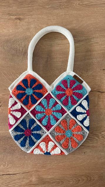 handgemaakte gebreide katoenen tas met retro bloemenmotief beschikbaar voor biedingen