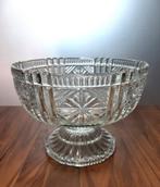 Glazen schaal op voet. Doorsnede 24,3 cm. en hoogte 17 cm., Antiek en Kunst, Antiek | Glas en Kristal, Ophalen of Verzenden