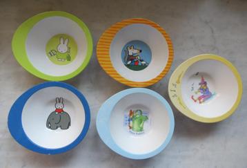 Kinder melamineschaaltjes met 'oor', 5 stuks beschikbaar voor biedingen