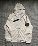 Nieuwe Stone Island Windbreaker Beige Maat M, Kleding | Heren, Jassen | Zomer, Ophalen of Verzenden, Nieuw, Maat 48/50 (M), Beige