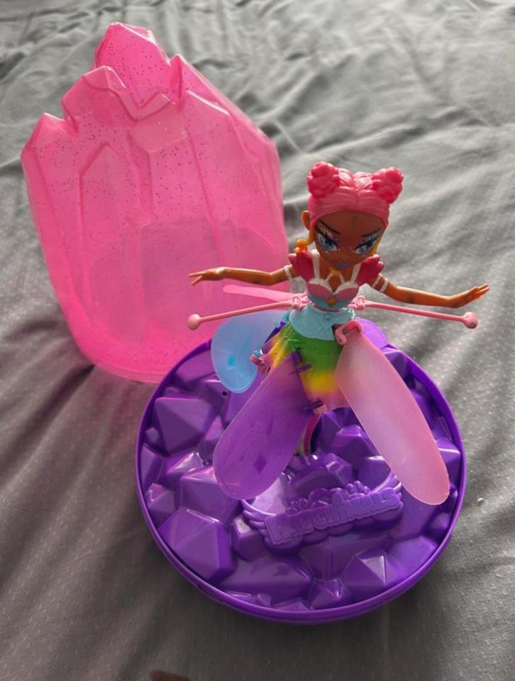 Hatchimals Crystal Flyers – Rainbow Glitter Idol Pixie, Kinderen en Baby's, Speelgoed | Actiefiguren, Zo goed als nieuw, Ophalen of Verzenden
