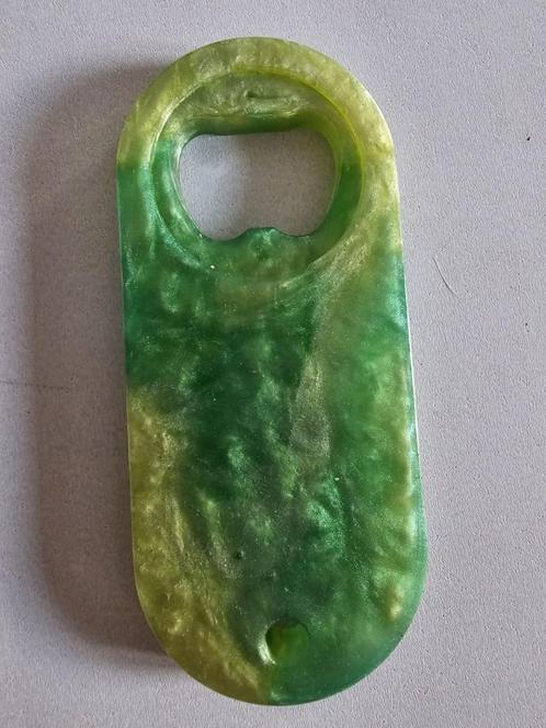 Groene flesopener met ophanggaatje, Huis en Inrichting, Keuken | Keukenbenodigdheden, Nieuw, Ophalen of Verzenden