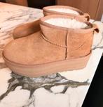 Ugg platform mini origineel maat 37, Kleding | Dames, Schoenen, UGG, Bruin, Lage of Enkellaarzen, Ophalen of Verzenden