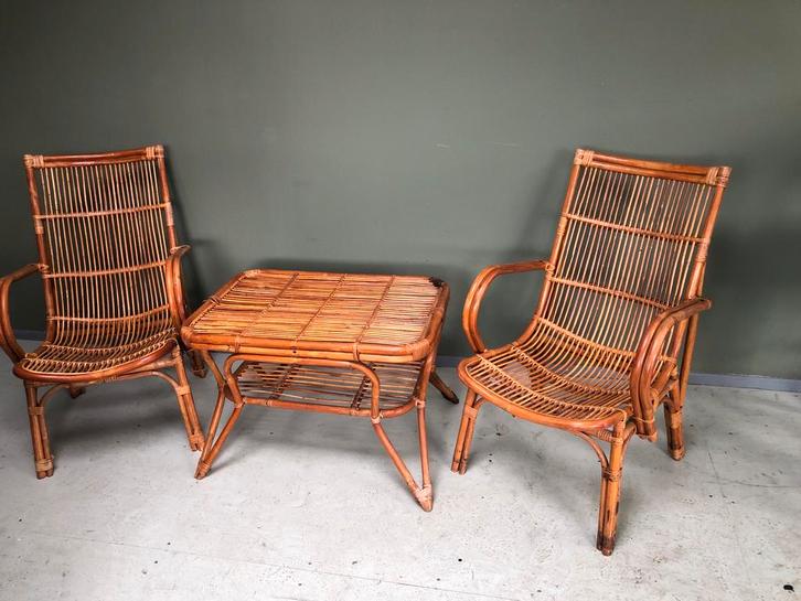 Vintage Rotan Set: Bijzettafel & 2 Fauteuils - Jaren 60, Antiek en Kunst, Antiek | Meubels | Stoelen en Banken, Ophalen of Verzenden